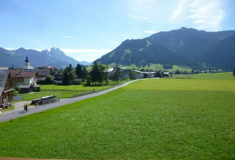 Отель Haus Alpenland