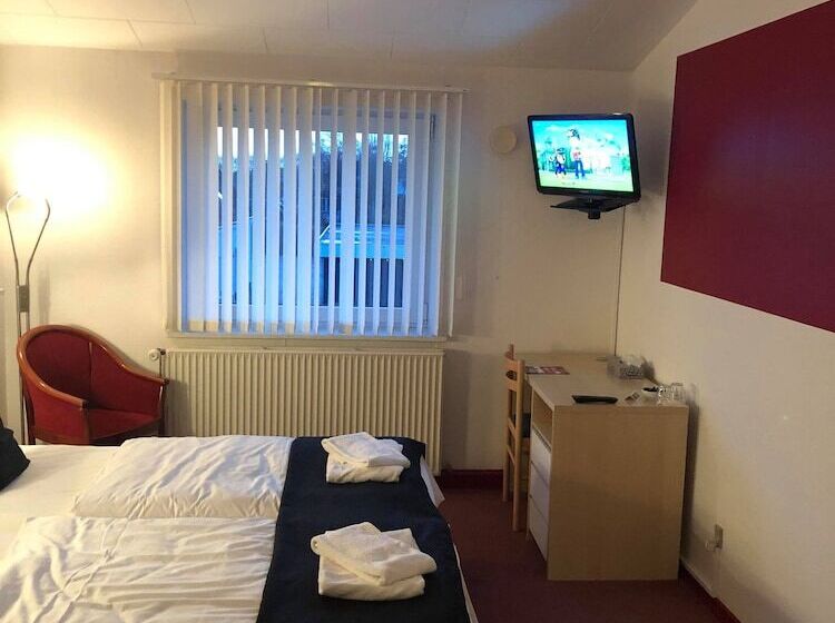 Отель Kløver Es