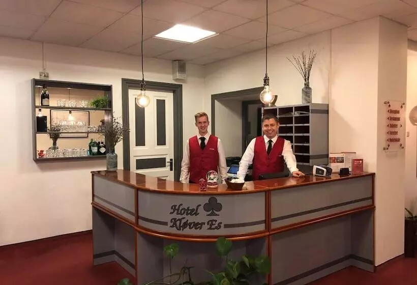 ホテル Kløver Es