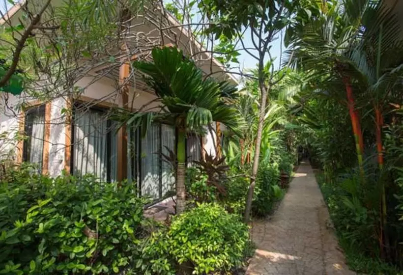 هتل Ploykhumthong Boutique Resort