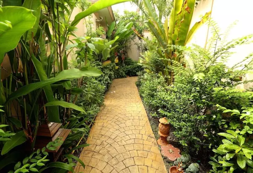 هتل Ploykhumthong Boutique Resort