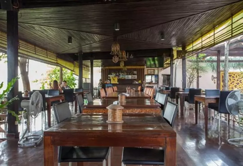هتل Ploykhumthong Boutique Resort