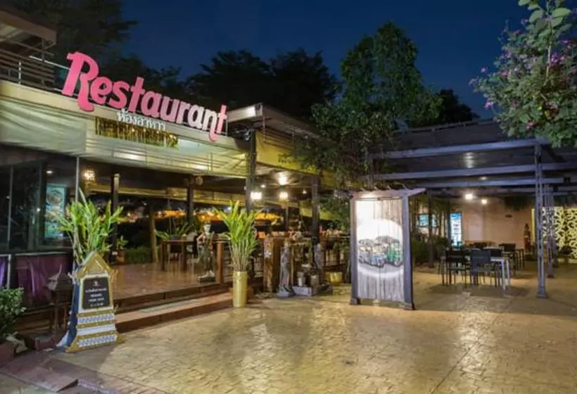 هتل Ploykhumthong Boutique Resort