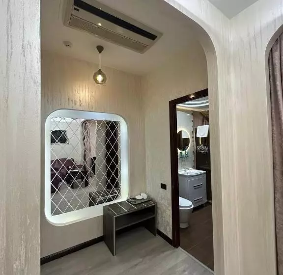 Hotelli Roma & Tours