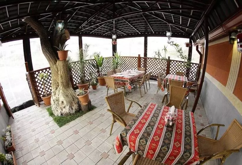 Hotelli Roma & Tours