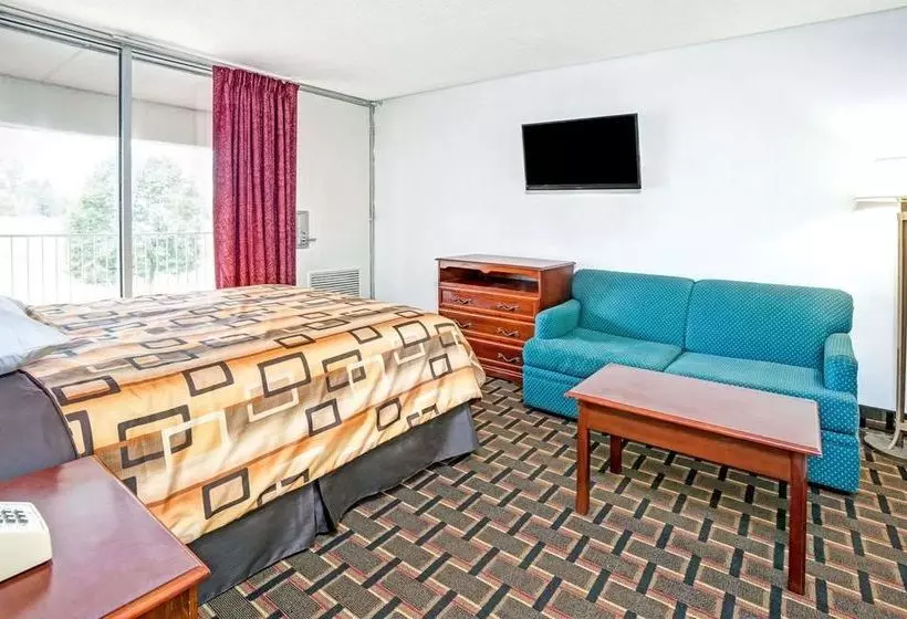 בית מלון כפרי Adrian Inn