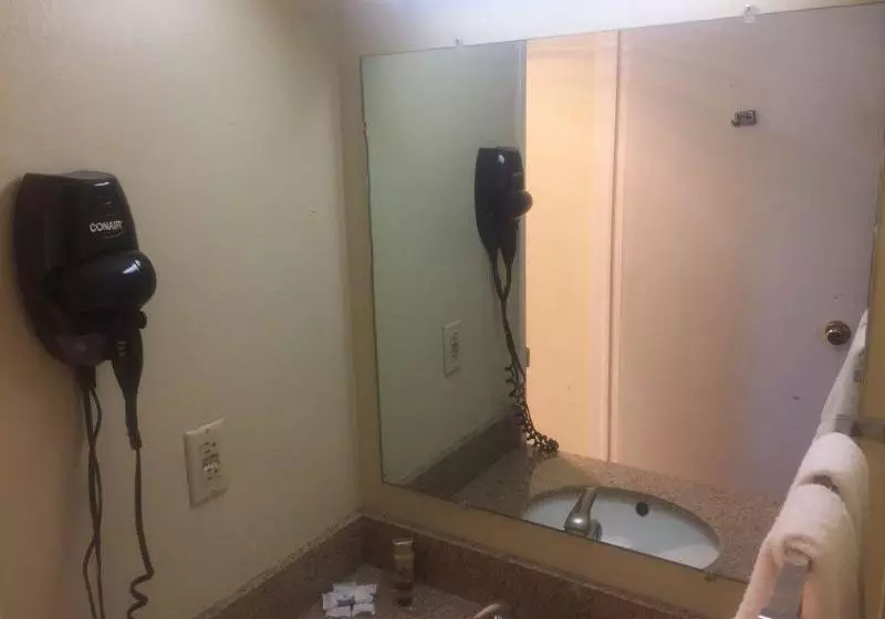 فندق على الطريق Knights Inn Dodge City