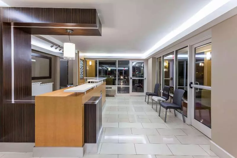 Мотель Super 8 By Wyndham Dalton/convention Center Area