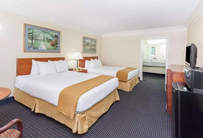 Мотель Super 8 By Wyndham Dalton/convention Center Area