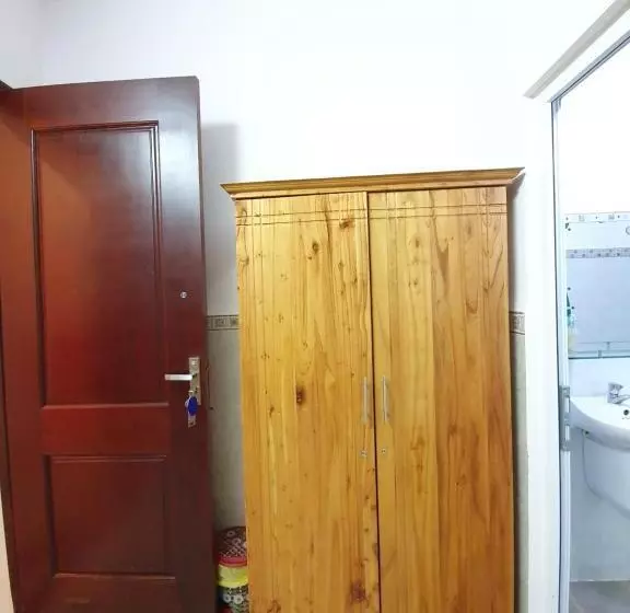 هتل Khách Sạn Thiên Phong