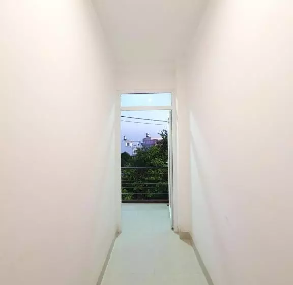 هتل Khách Sạn Thiên Phong