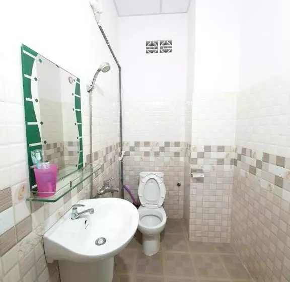 هتل Khách Sạn Thiên Phong