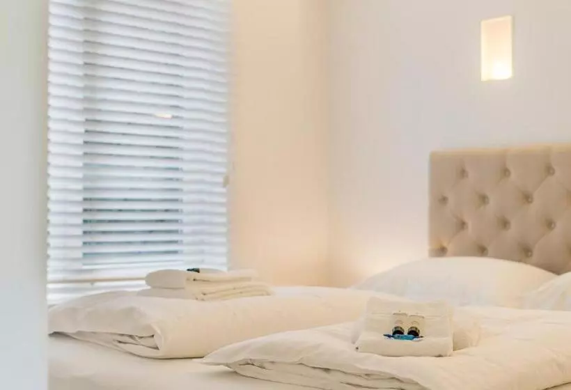 Modern, Mooi En Stijlvol App Vlakbij Winkelstraat