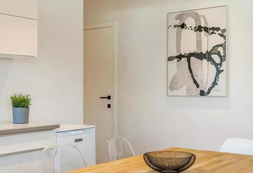 Modern, Mooi En Stijlvol App Vlakbij Winkelstraat