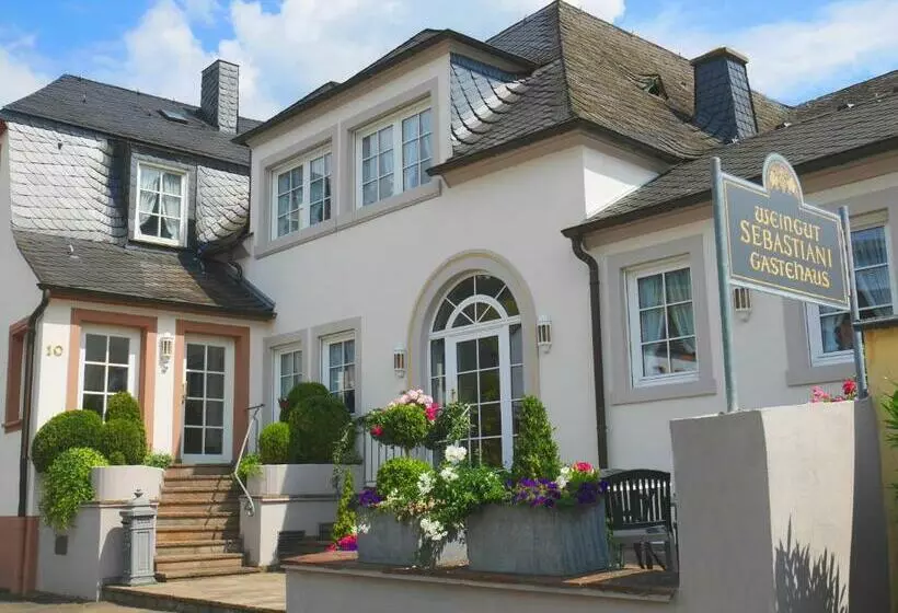 ペンション Gästehaus Sebastiani