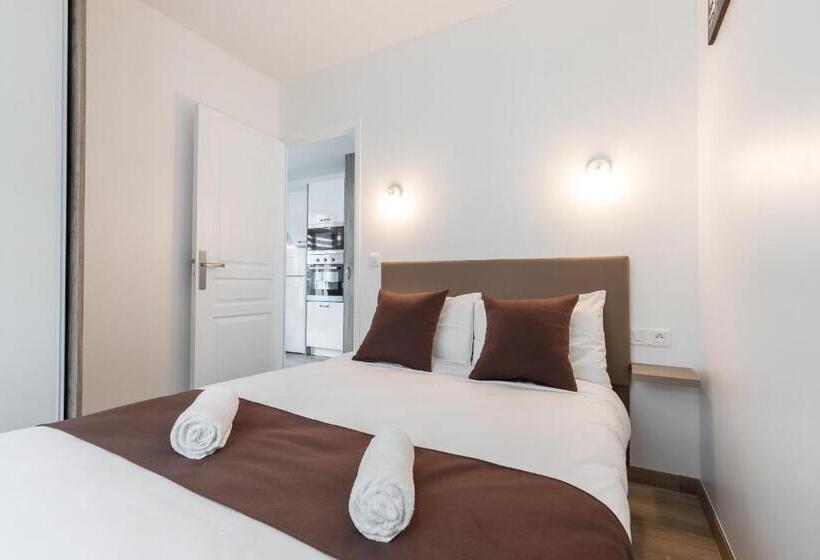 Sleep In Antibes City Port