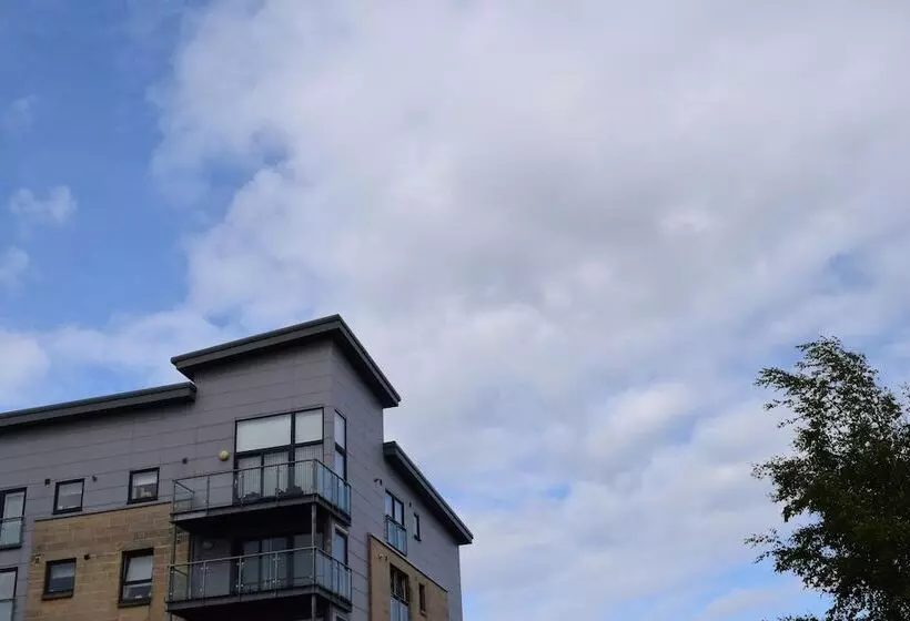 The Paisley Penthouse   Stunning View Of The Abbey