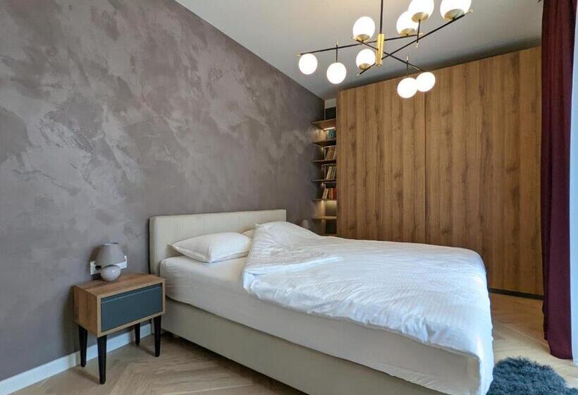 Joyride Exclusive Apartment