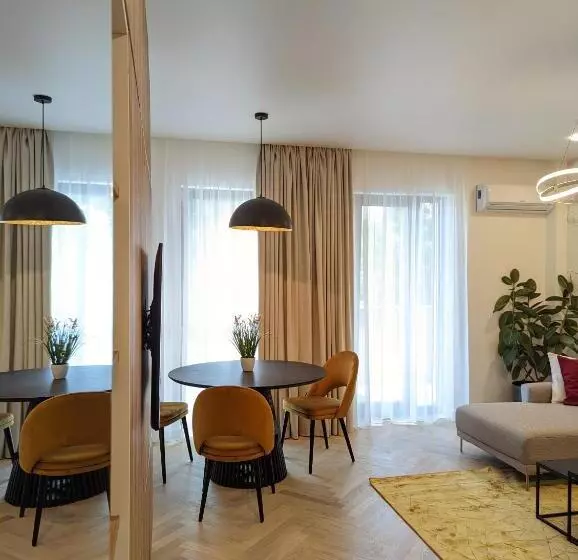 Joyride Exclusive Apartment