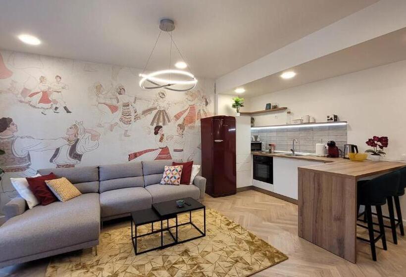 Joyride Exclusive Apartment