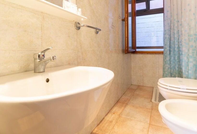 Sardinianworld A Due Passi Dal Mare Nel Sinis