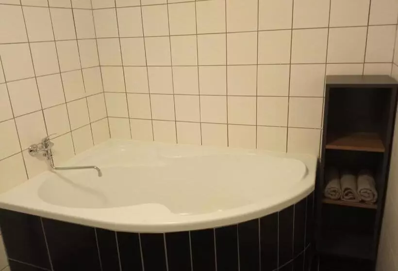 Apartmán Hulín, Chrášťany