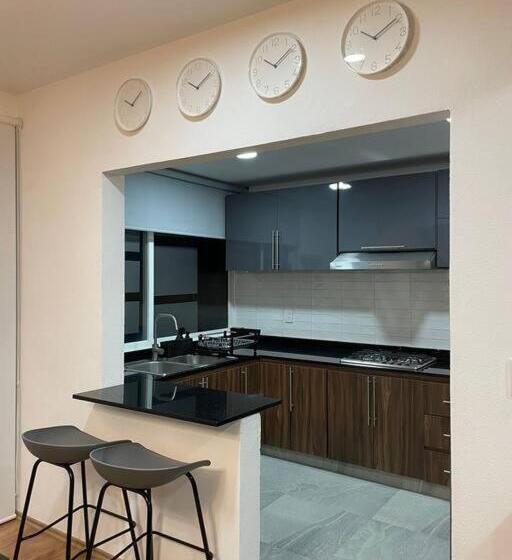 Hermoso Depto A 2 Pasos De Coyoacan, Cerca De Todo, Con Estacionamiento