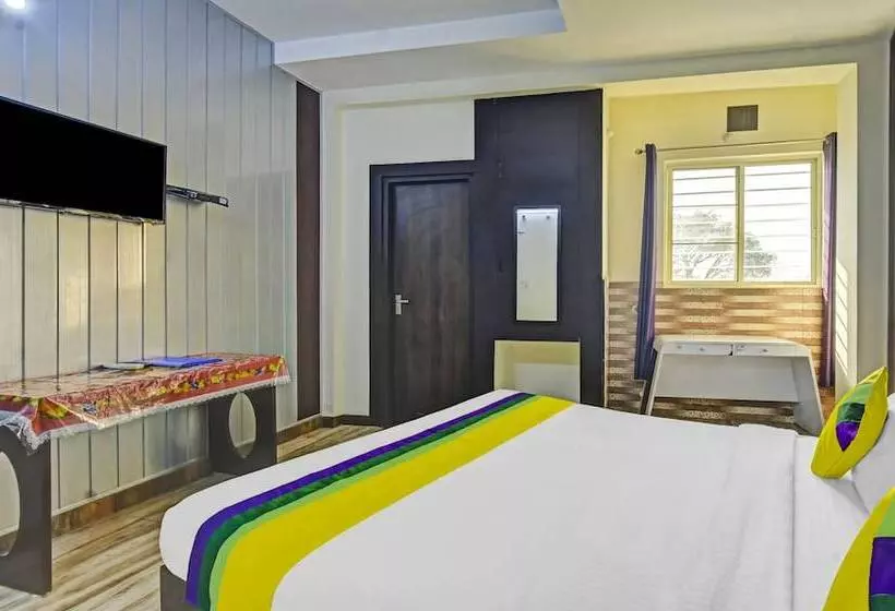 Fabhotel Krishna Heights