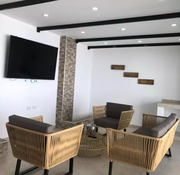 پانسیون Casa Lourdes