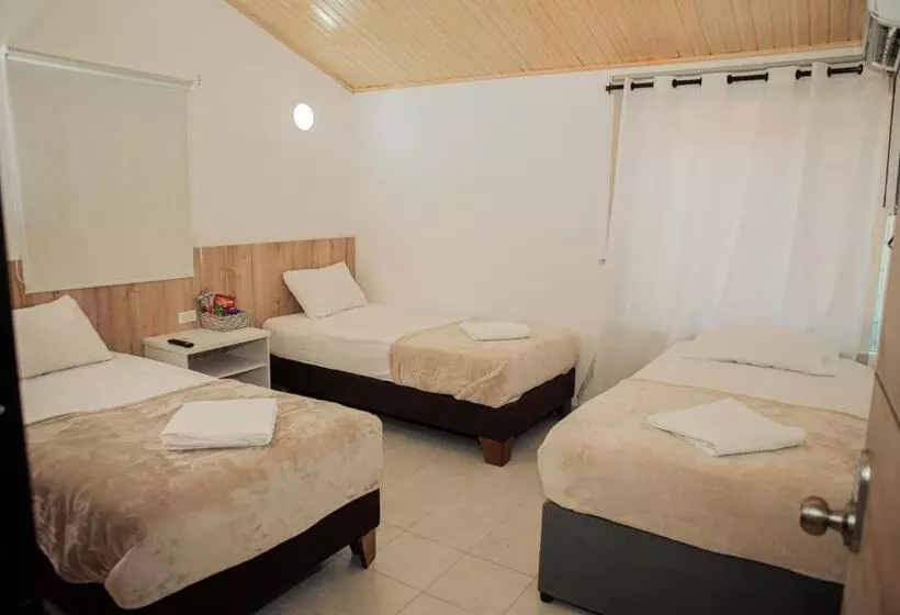 پانسیون Casa Lourdes