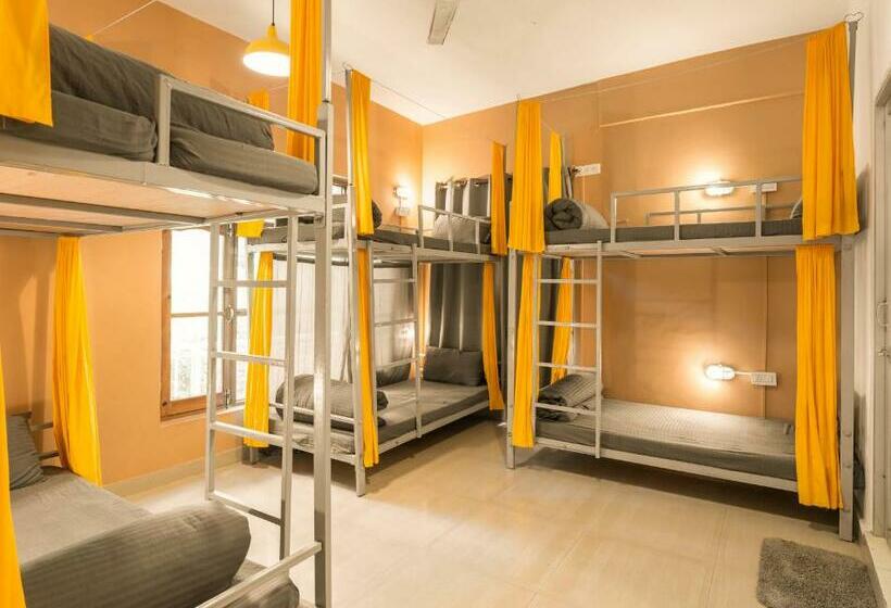 Whoopers Hostel Bir