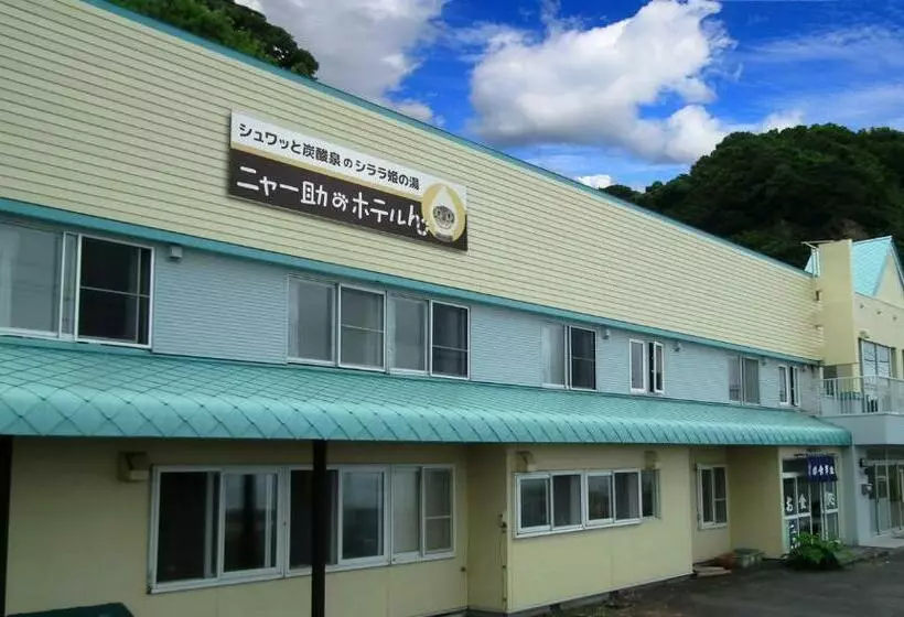 ニャー助のホテルん