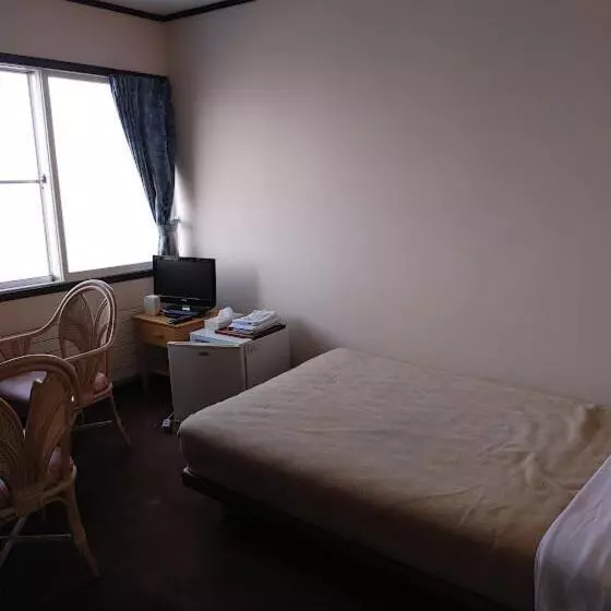 ニャー助のホテルん