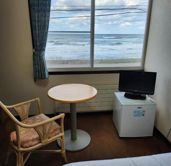 ニャー助のホテルん