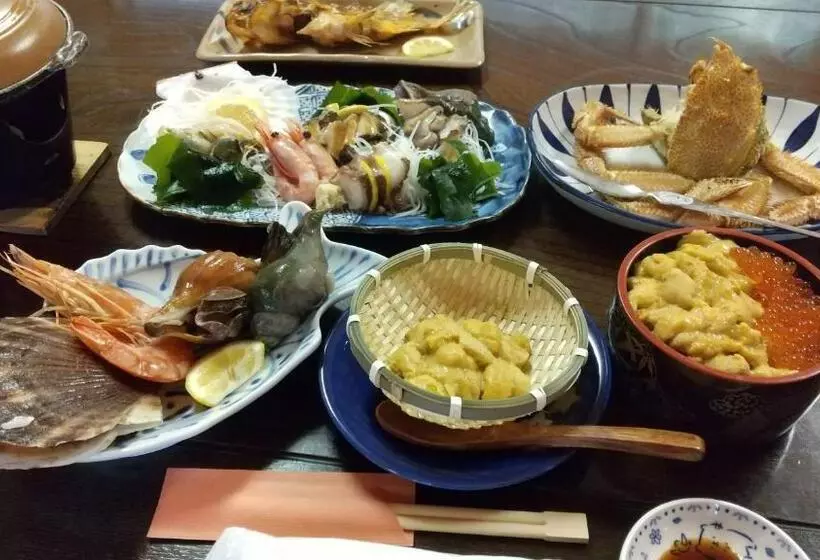 ニャー助のホテルん