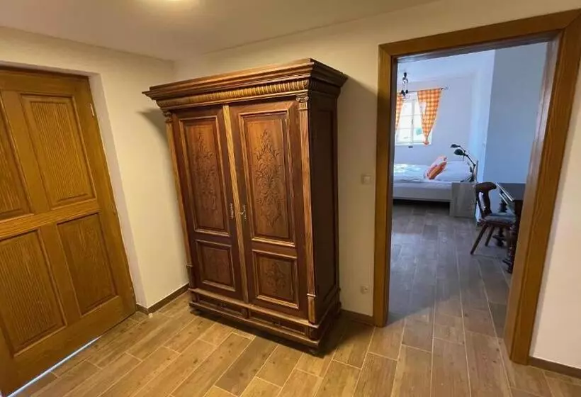 Retkeilymaja Penzion Pod Devítkou