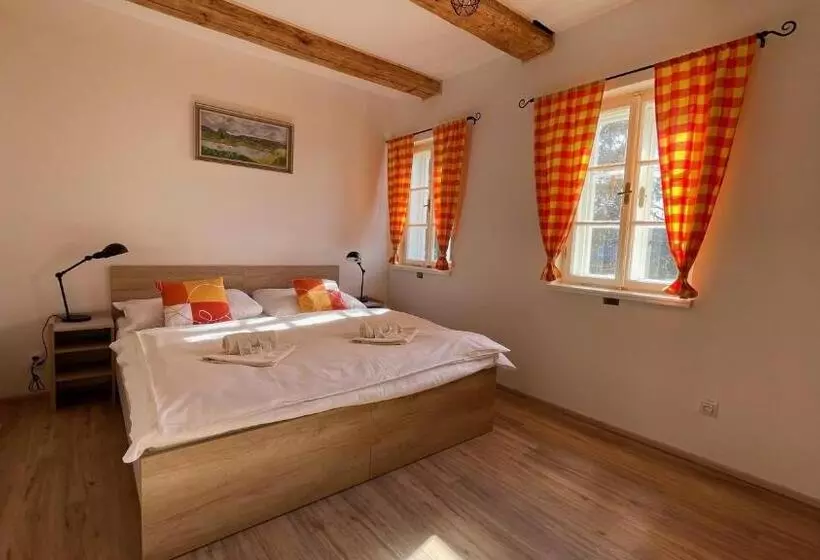 Retkeilymaja Penzion Pod Devítkou