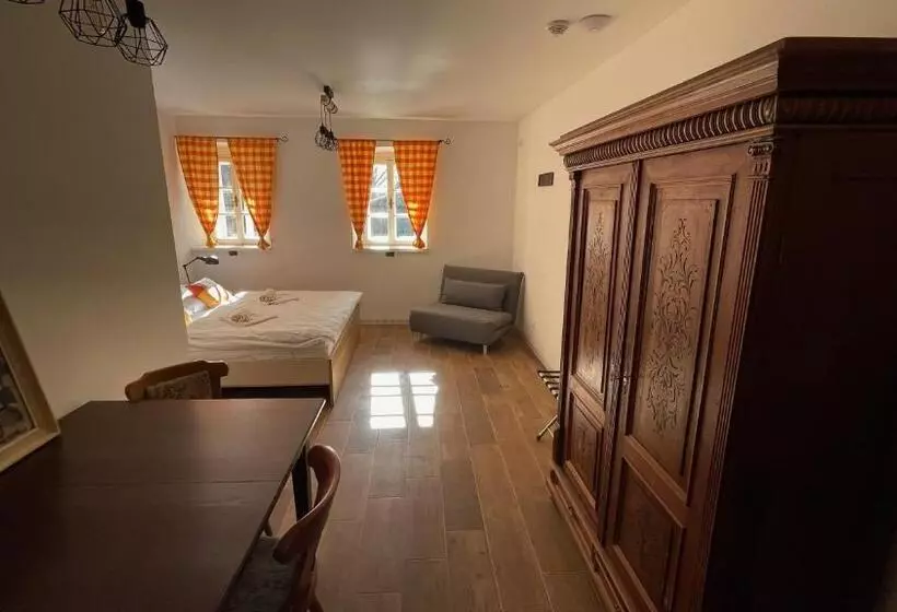 Retkeilymaja Penzion Pod Devítkou