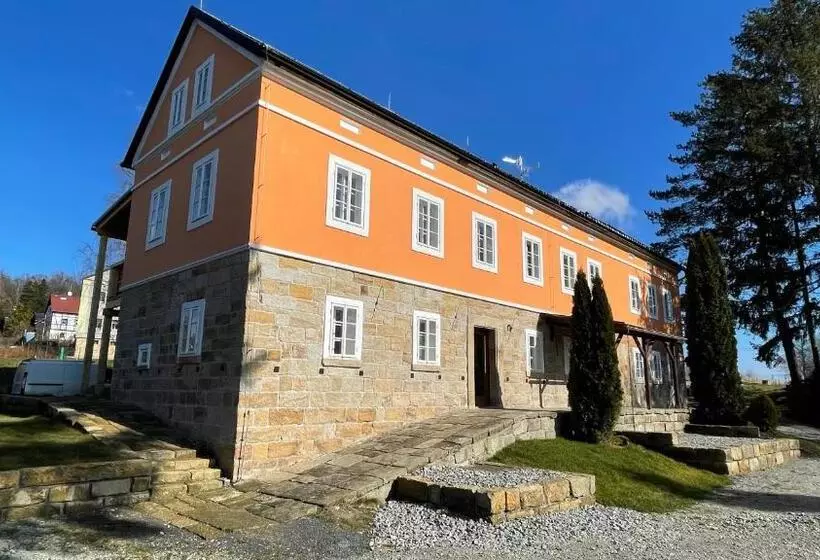 Retkeilymaja Penzion Pod Devítkou