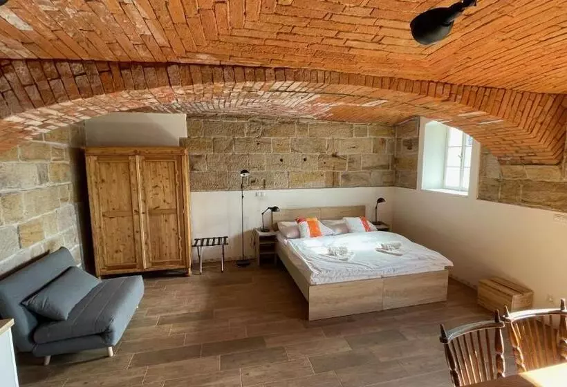 Retkeilymaja Penzion Pod Devítkou