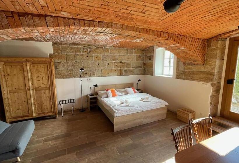 旅馆 Penzion Pod Devítkou