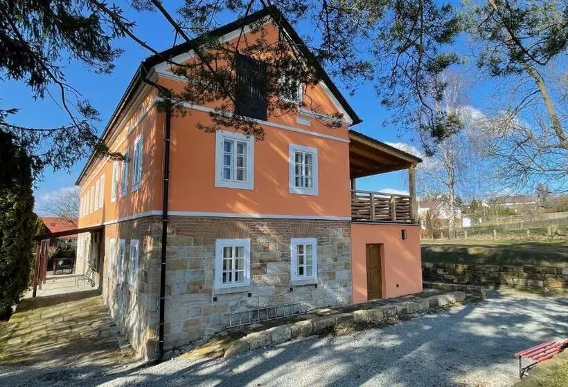 Retkeilymaja Penzion Pod Devítkou