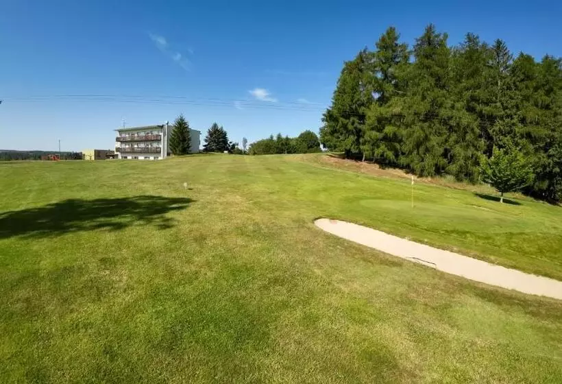 Retkeilymaja Penzion Pod Devítkou