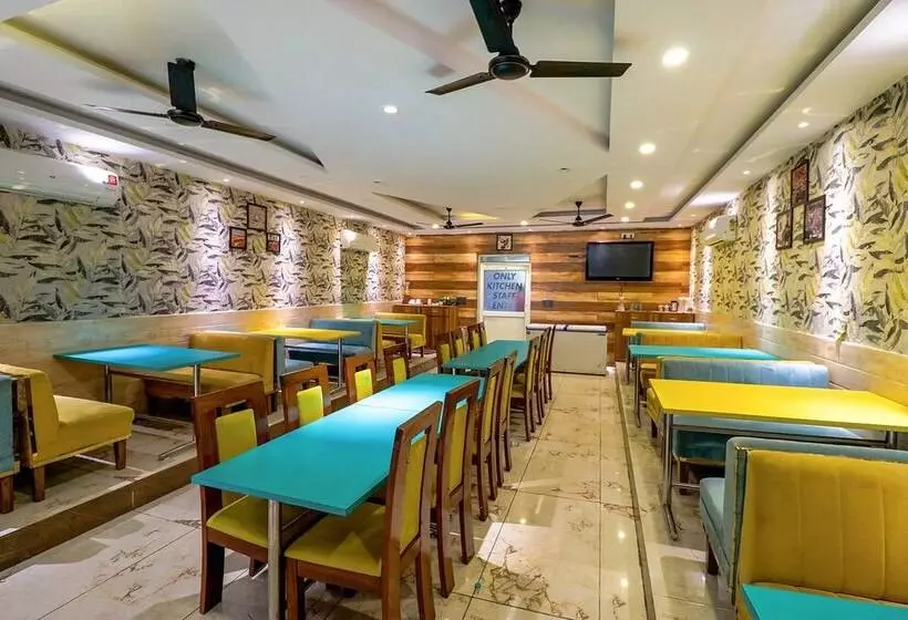 Fabhotel Prime Mubarak Plaza