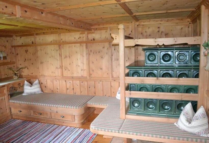 Ferienhaus Obersäuling Im Sommer