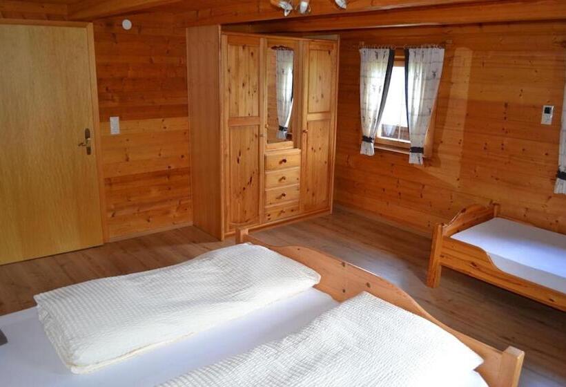 Ferienhaus Obersäuling Im Sommer