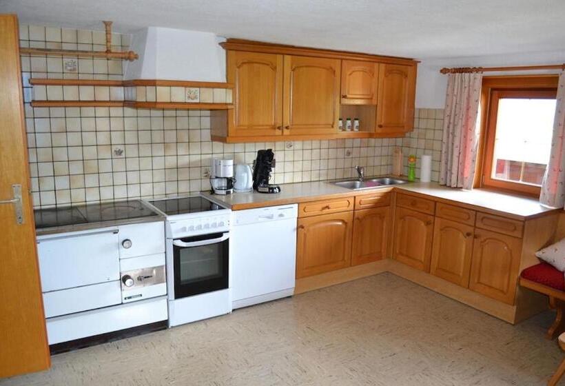 Ferienhaus Obersäuling Im Sommer