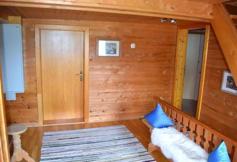 Ferienhaus Obersäuling Im Sommer