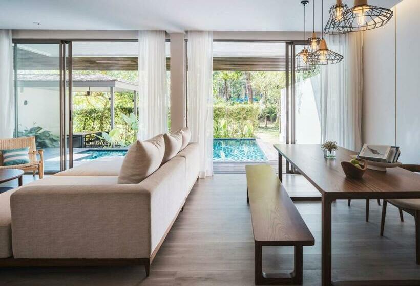 בית מלון כפרי Avani Plus Khao Lak Resort