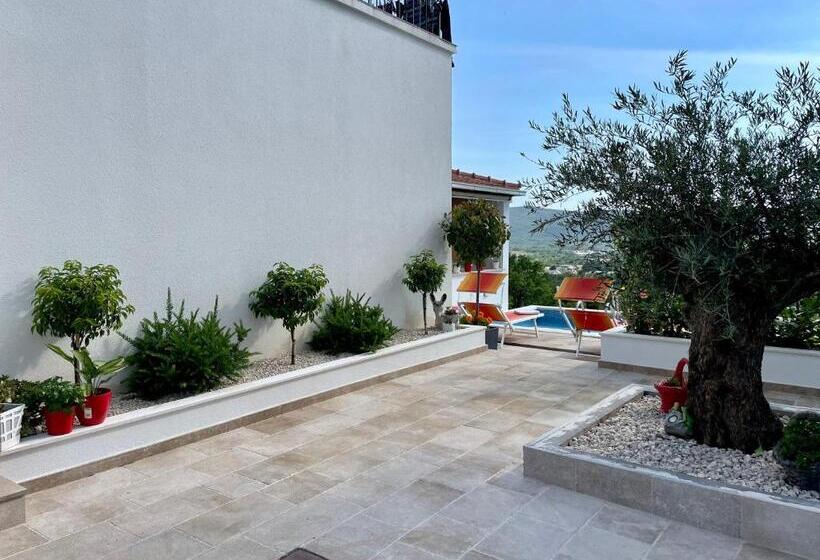 La Mer Apartments Kotor